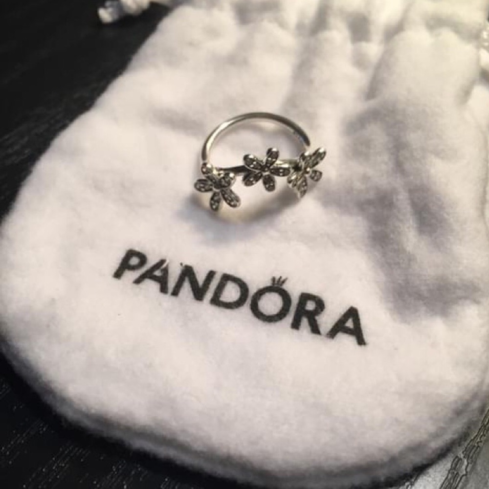 Pandora Dazzling Daisies Stackable Ring